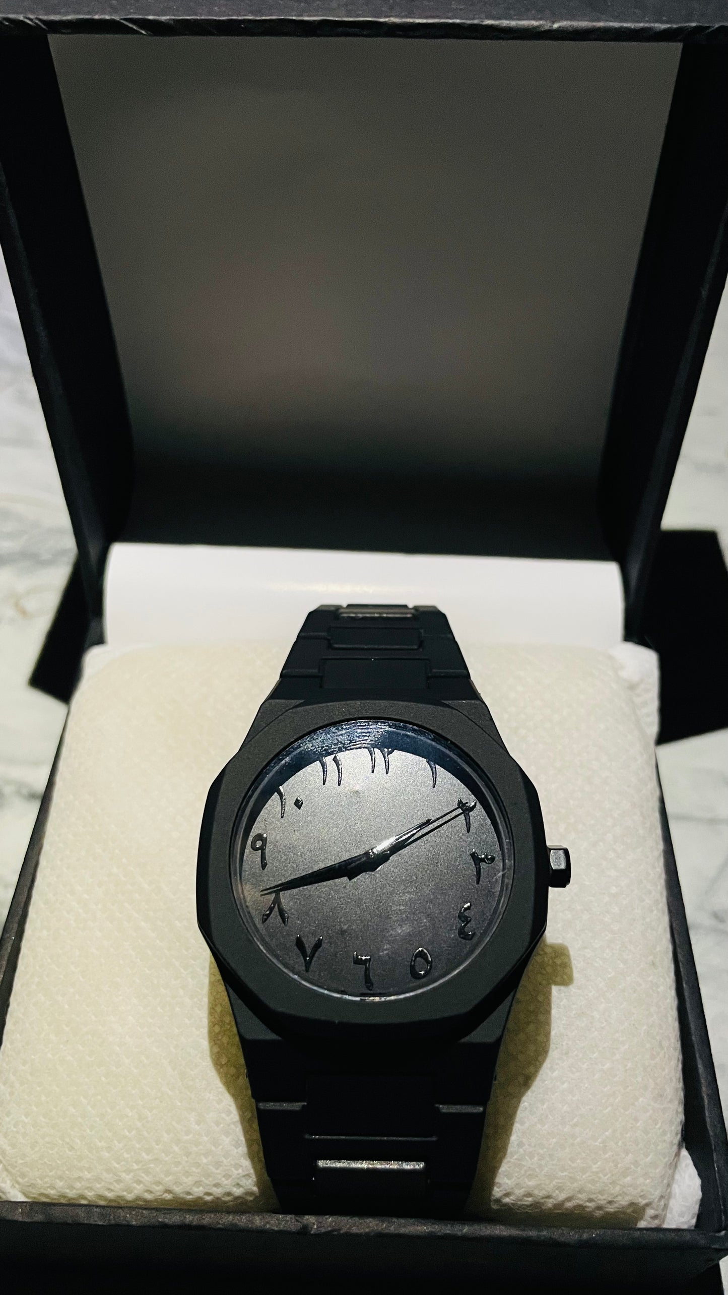 Aura watch